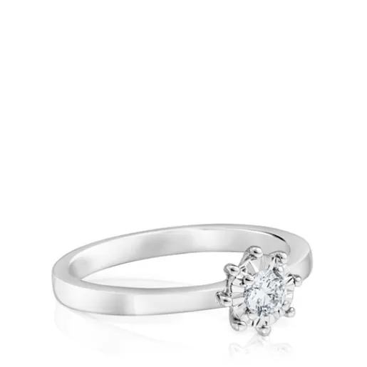New White gold Les Classiques Ring with small Diamond rosette. 0,10ct 分类为空 | Small Rings